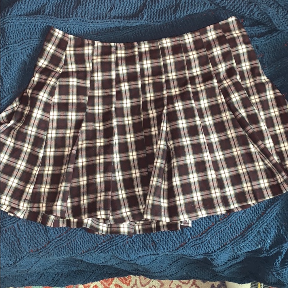 FOREVER 21 X LA PLEATED PLAID SKIRT